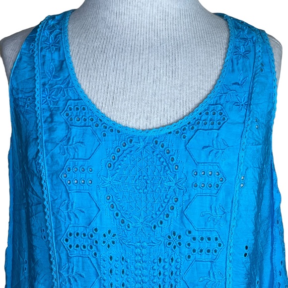 V Cristina Sleeveless Eyelet Bamboo Blend Tunic With Scalloped Hem Medium - Picture 2 of 15